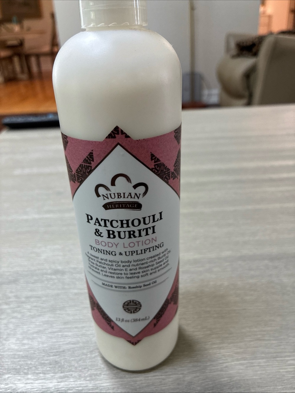 Nubian Heritage Patchouli & Buriti Body Lotion - Pink and White Bottle - Picture 4 of 6